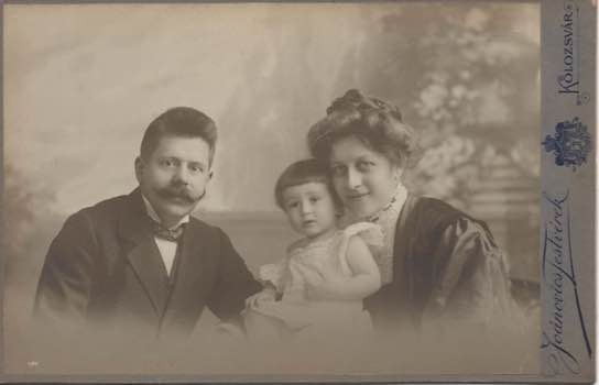 Kolozsvár, 1908, 9 Febr., SV with his parents (Photo Joánovics)